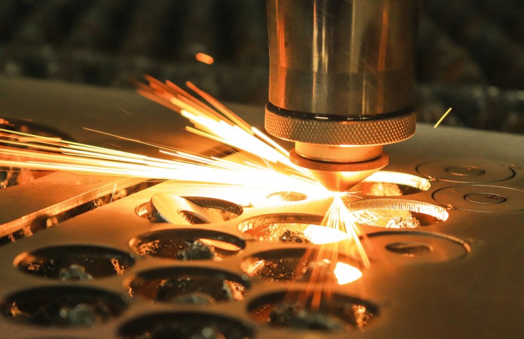 ¿Cuáles son las ventajas de una máquina de corte por láser?
